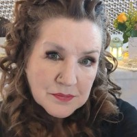 Anna April