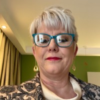 Fiona Trowsdale Ma, Ba(Hons), Ba(Hons)Ed.’