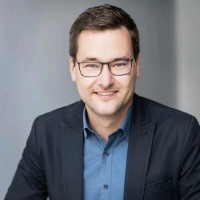 Dr. Steffen Schumann