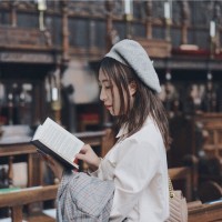 卢由凌