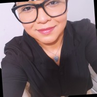 Caroline Neves Silva