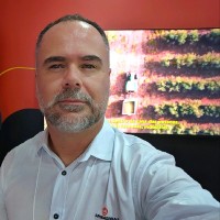 Eder M. Martins