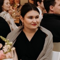 Nicola Lyons