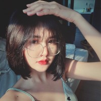 Agnes F
