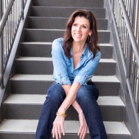 Lisa Bray
