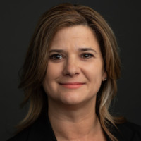 Monica Mendoza, Cmc