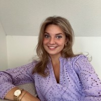 Anne Van De Weerd