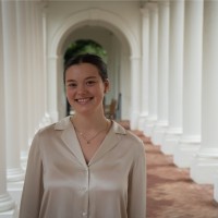 Samantha Robinson