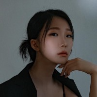 Angèle Yoo
