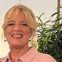 Julie Tokat