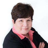 Zaida Scoles