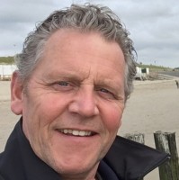 Ad Van Den Berg