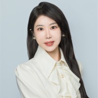 Roxie Wang