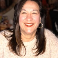Lynne Holt