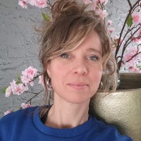 Yvette Piket