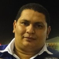 Carlos César