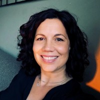 Laura Van Neer