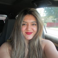Laura Flores