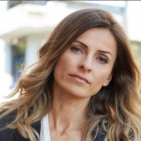 Raluca Mcconnell (-Dan)