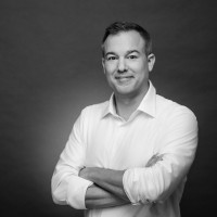 Dr. Henning Syllwasschy