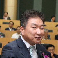 Youngchul (Charles) Park