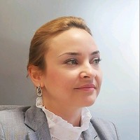 Люба Узунова