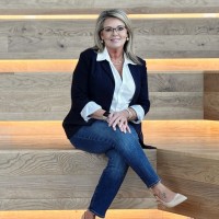 Pam Lohnes