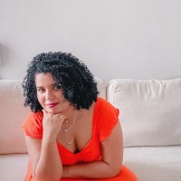 Flávia Regina de Souza