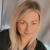 Laura Harris