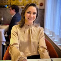 Evelyne Dhont