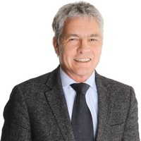 Dr. Wolfgang Büchner