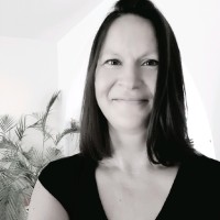 Angela Knott