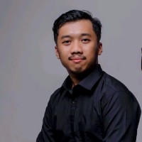 Tomi Rizki Adiprayoga