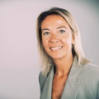 ELENA MESEGUER VELASCO