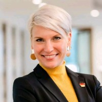 Claudia Lüttringhaus, MArts