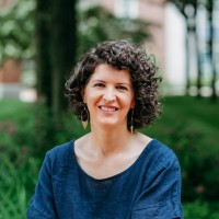 Kara Babcock, Aia