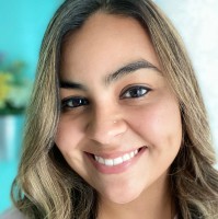 Dyana Flores
