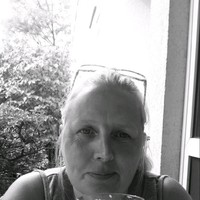Shelley Summers