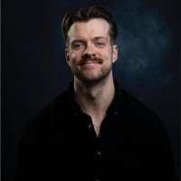 Tom P.