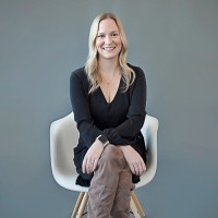 Amelia Bobzien