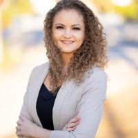 Laura Dessel, Mba