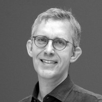 Dr. Peter Heil