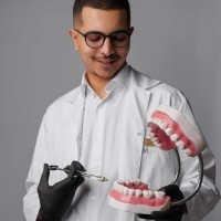 Dr.Salah-Eddine Khaldi