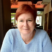 Yvette Wallerich