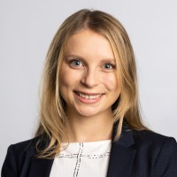 Aline-Sophie Holl
