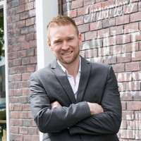Simon Hart