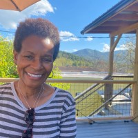 Sandra Walton