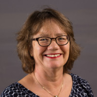 Liesbeth Pouwe BEc QC