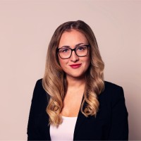 Julia Stolze
