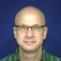 Dan Yates, Pe